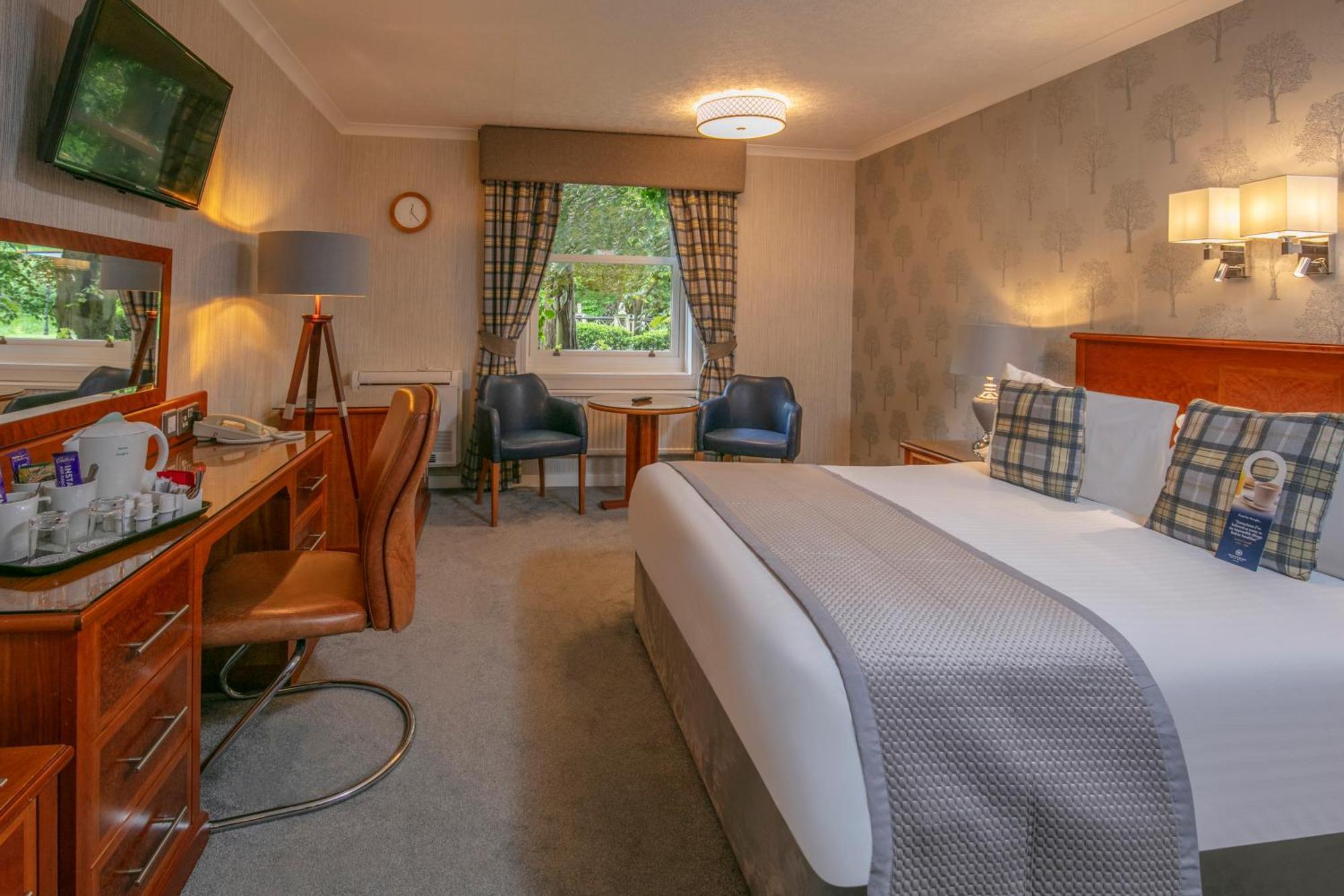Swindon Blunsdon House Hotel, BW Premier Collection Esterno foto
