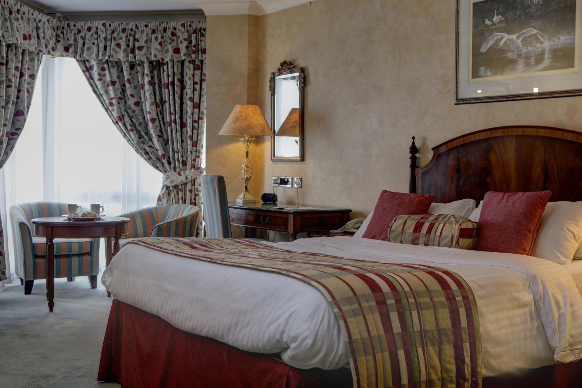 Swindon Blunsdon House Hotel, BW Premier Collection Esterno foto